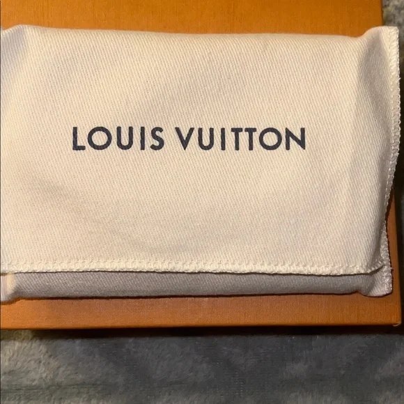 Louis Vuitton Rosalie Empreinte leather Coin Purse in Grenade - Picture 10 of 11